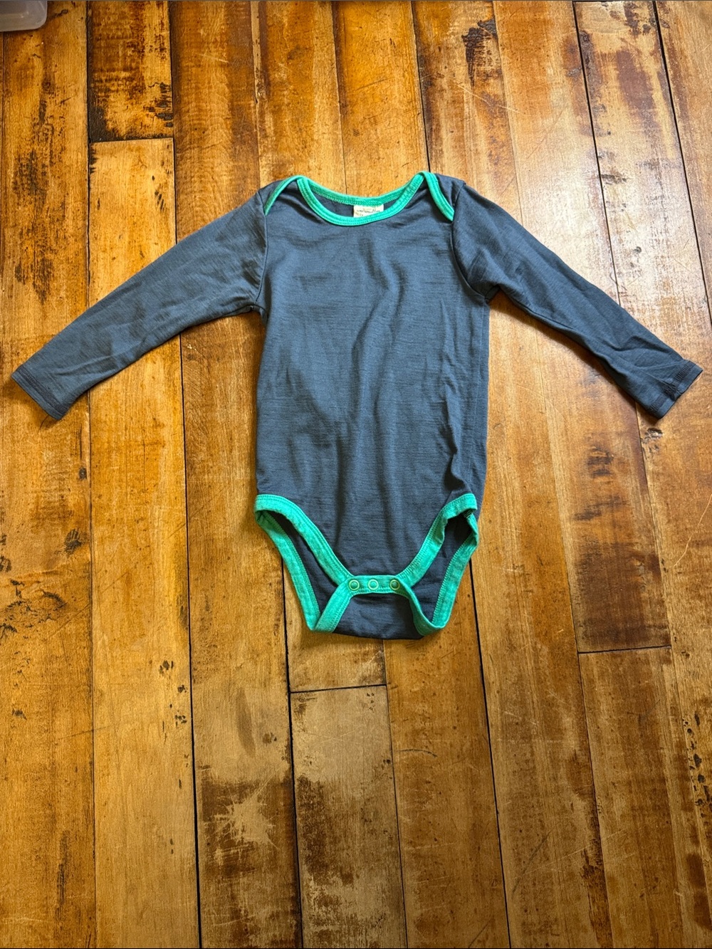 Wee woollies long Sleeve Bodysuit size 12 to 18 months wool blue green